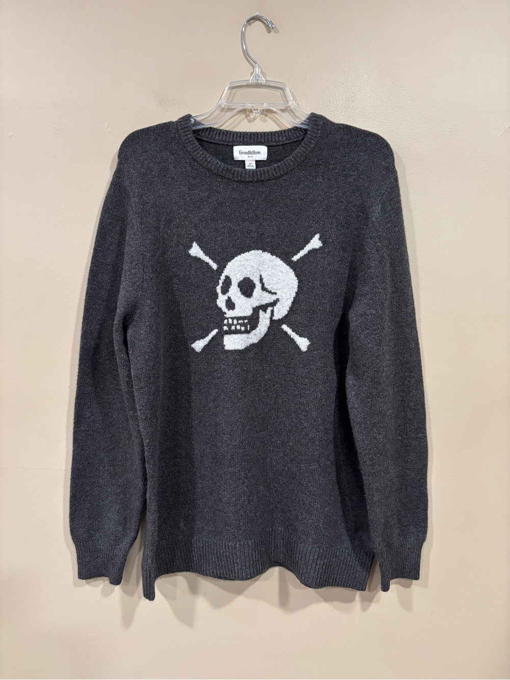 Goodfellow & Co Men's Charcoal Gray Skull Crossbones Crewneck Sweater Size M NWT